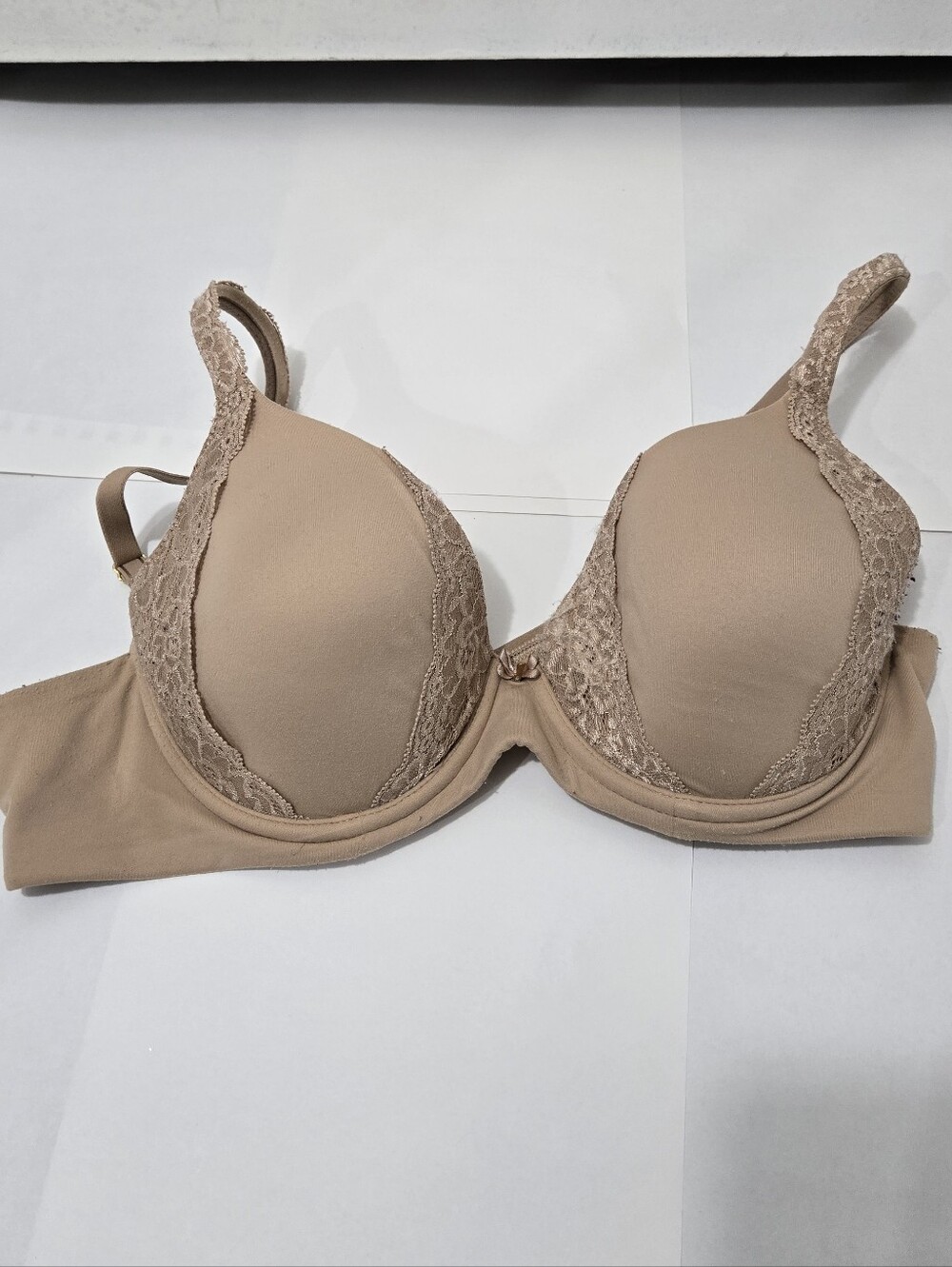 Soma Lace-Trim Full Coverage T-Shirt Bra Beige Size 36C Casual Chic